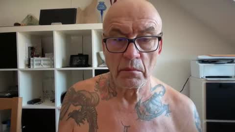 Snapshot of eddelmar chatting on March 2026 10:55:02 AM eddelmar online show from March 2026 10:55:02 AM