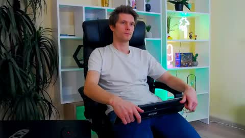 eddie_baker online show from April 2026 08:31:01 PM