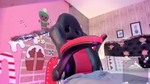 Snapshot of edelaine_rogers chatting on December 2024 11:45:02 PM ede online show from December 2024 11:45:02 PM