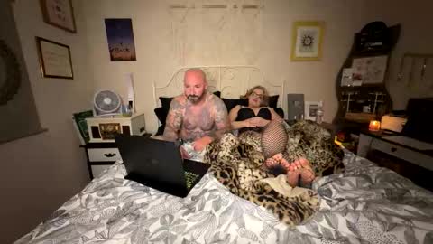 Eden nyxxx and Edens adam online show from May 2026 04:09:01 AM