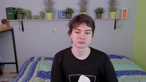 Snapshot of edgar_ray chatting on April 2026 01:41:02 AM Edgar online show from April 2026 01:41:02 AM