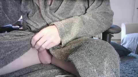 Snapshot of edged_biker chatting on January 2025 02:52:01 PM edged biker online show from January 2025 02:52:01 PM