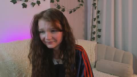 Snapshot of edithgalpin chatting on January 2025 11:21:01 PM Lisa online show from January 2025 11:21:01 PM