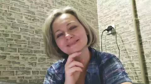 Snapshot of edithmanning chatting on December 2024 01:00:02 PM edithmanning online show from December 2024 01:00:02 PM