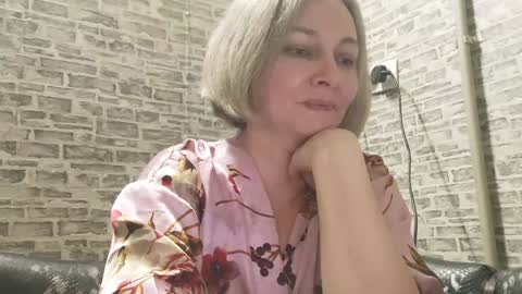 Snapshot of edithmanning chatting on December 2024 05:33:01 PM edithmanning online show from December 2024 05:33:01 PM