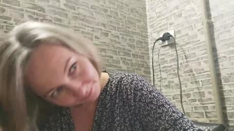 Snapshot of edithmanning chatting on December 2024 11:49:02 AM edithmanning online show from December 2024 11:49:02 AM