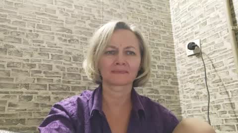 Snapshot of edithmanning chatting on December 2024 01:50:02 PM edithmanning online show from December 2024 01:50:02 PM