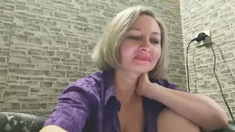 Snapshot of edithmanning chatting on December 2024 08:05:02 AM edithmanning online show from December 2024 08:05:02 AM