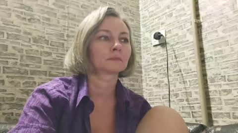 Snapshot of edithmanning chatting on December 2024 03:26:01 PM edithmanning online show from December 2024 03:26:01 PM