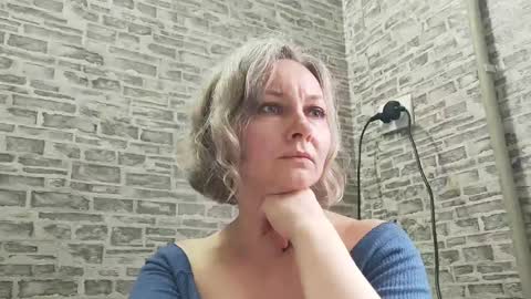 Snapshot of edithmanning chatting on January 2025 10:12:02 AM edithmanning online show from January 2025 10:12:02 AM