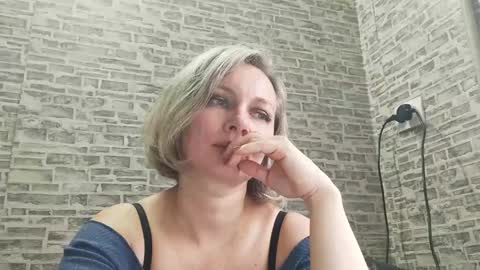 Snapshot of edithmanning chatting on February 2025 08:55:01 AM edithmanning online show from February 2025 08:55:01 AM