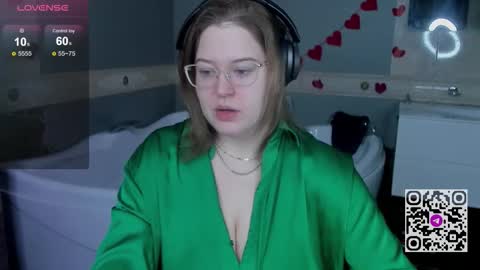 Snapshot of ednaadamse chatting on March 2026 08:38:01 AM ednaadamse online show from March 2026 08:38:01 AM