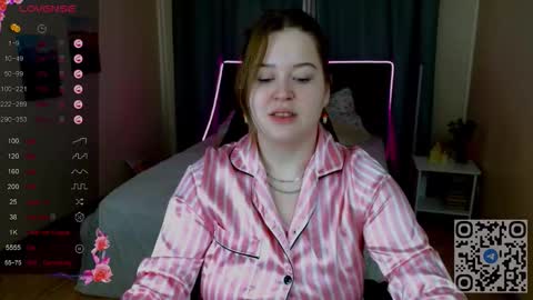 Snapshot of ednaadamse chatting on March 2026 08:19:01 AM ednaadamse online show from March 2026 08:19:01 AM