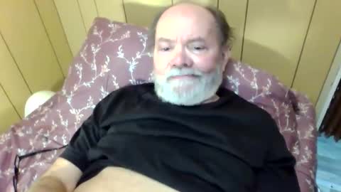 Snapshot of edwalters chatting on March 2026 10:24:02 PM Eddie online show from March 2026 10:24:02 PM