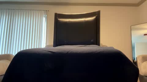 edward2736 online show from December 2024 02:42:02 PM