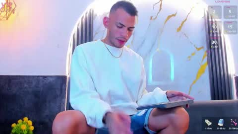 Snapshot of edward_24_ chatting on March 2026 03:45:02 AM Edward Colleman online show from March 2026 03:45:02 AM