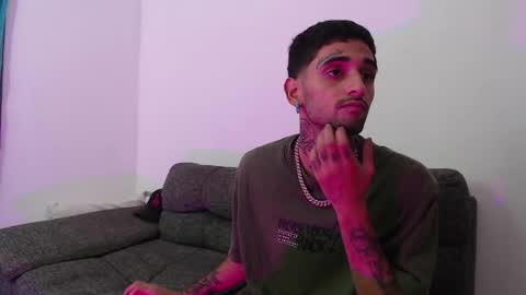 Snapshot of edward_johnsonn chatting on September 2025 01:51:02 AM edward_johnsonn online show from September 2025 01:51:02 AM