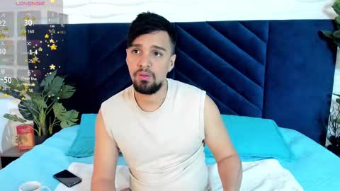 Eduardo online show from September 2025 03:23:02 AM