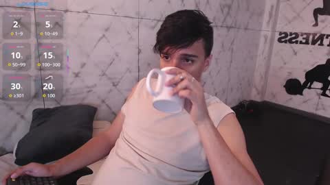 Eduardo online show from November 2025 04:00:02 AM