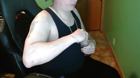Snapshot of edwardaims_2please chatting on April 2026 01:47:02 AM edwardaims_2please online show from April 2026 01:47:02 AM