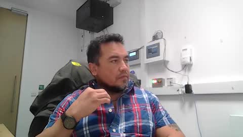 Snapshot of edwill13 chatting on January 2026 10:31:02 AM EdM online show from January 2026 10:31:02 AM