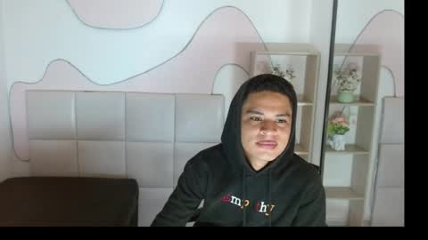 EdyLucianni online show from July 2026 11:50:01 AM