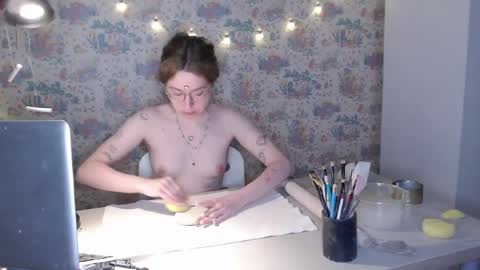 Snapshot of effa__laska chatting on April 2026 09:20:02 PM effa__laska online show from April 2026 09:20:02 PM