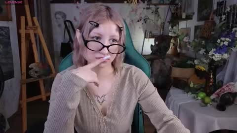 effiemeowley online show from March 2026 04:20:01 AM