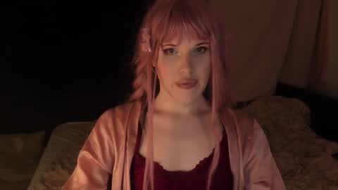 Snapshot of effiemur chatting on January 2025 03:08:02 AM Effie Mur online show from January 2025 03:08:02 AM