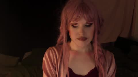 Snapshot of effiemur chatting on January 2025 06:12:02 PM Effie Mur online show from January 2025 06:12:02 PM