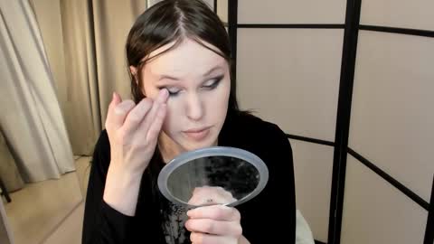 Snapshot of effiemur chatting on February 2026 03:48:02 PM Effie Mur online show from February 2026 03:48:02 PM