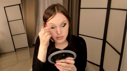 Snapshot of effiemur chatting on February 2026 09:05:02 PM Effie Mur online show from February 2026 09:05:02 PM