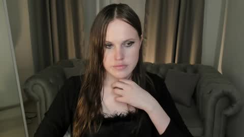 Effie Mur online show from May 2026 08:36:02 PM