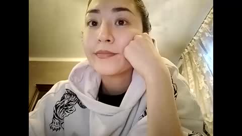 Snapshot of effy007 chatting on December 2024 11:21:01 AM Effy online show from December 2024 11:21:01 AM