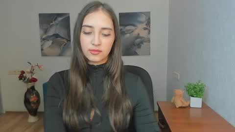 Effy Royse online show from April 2026 05:30:01 PM