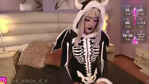    online show from September 2025 05:37:01 PM