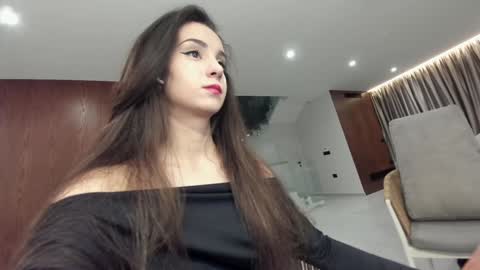 Snapshot of ehotlovea chatting on March 2026 05:25:01 AM Erik and Alice online show from March 2026 05:25:01 AM