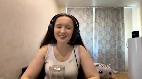 Snapshot of ehtellowndes chatting on June 2026 11:25:02 AM Ehtell online show from June 2026 11:25:02 AM