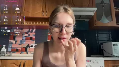 Snapshot of eileencrowday chatting on April 2026 03:09:02 AM eileencrowday online show from April 2026 03:09:02 AM