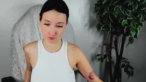 Snapshot of eileenmoores chatting on October 2025 12:11:01 PM eileenmoores online show from October 2025 12:11:01 PM