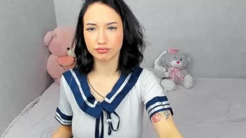 eileenmoores online show from February 2026 04:35:01 PM