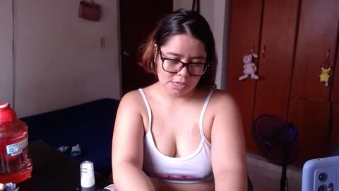 eimy_saenzz online show from February 2026 06:26:01 PM