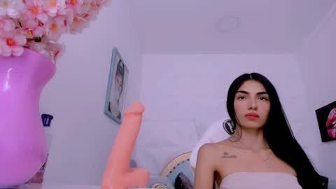 Snapshot of eimy_skinny chatting on February 2025 03:46:01 PM eimy online show from February 2025 03:46:01 PM