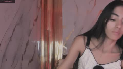 Snapshot of eimy_skinny chatting on February 2026 01:29:01 PM eimy online show from February 2026 01:29:01 PM