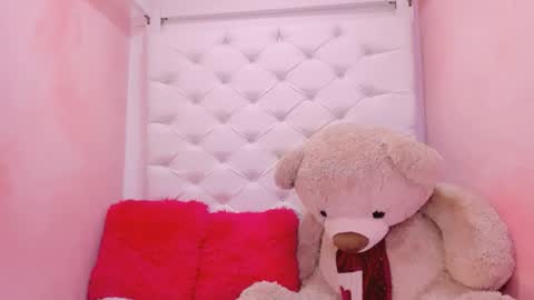 Snapshot of eimy_skinny chatting on February 2026 12:28:02 PM eimy online show from February 2026 12:28:02 PM