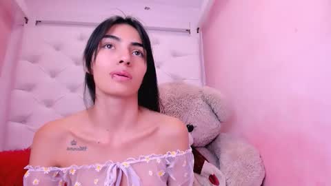 Snapshot of eimy_skinny chatting on March 2026 12:57:02 PM eimy online show from March 2026 12:57:02 PM