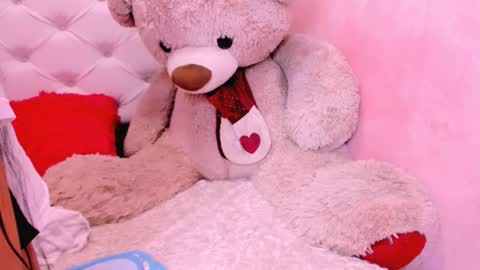 Snapshot of eimy_skinny chatting on March 2026 02:33:02 PM eimy online show from March 2026 02:33:02 PM