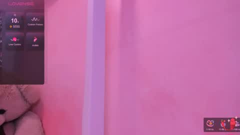 Snapshot of eimy_skinny chatting on April 2026 01:38:01 PM eimy online show from April 2026 01:38:01 PM