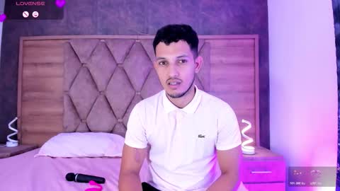 YG COUPLE online show from January 2026 08:23:02 PM