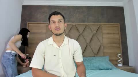 YG COUPLE online show from January 2026 08:01:02 PM